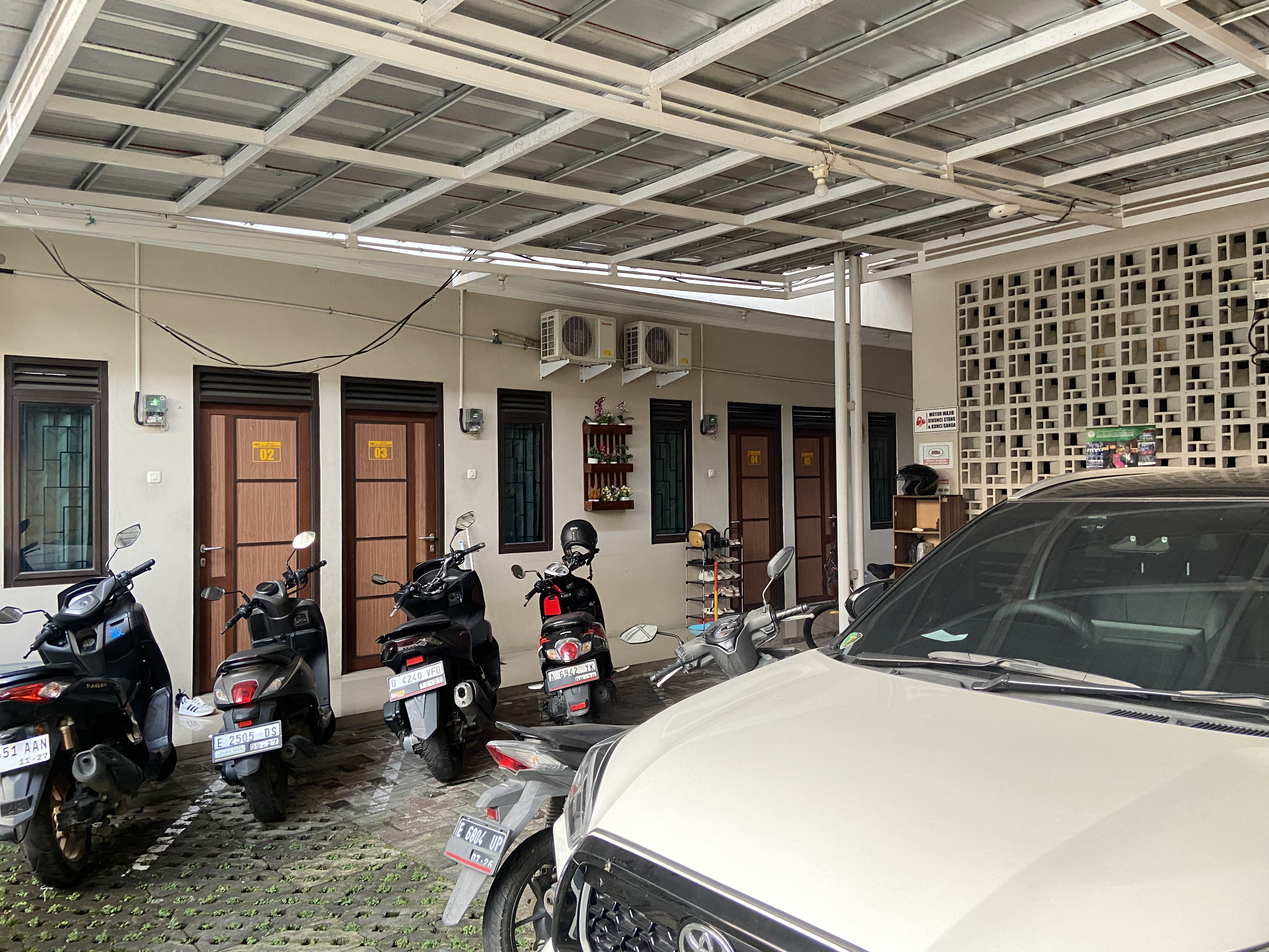Fasilitas Parkir - Pintu Masuk